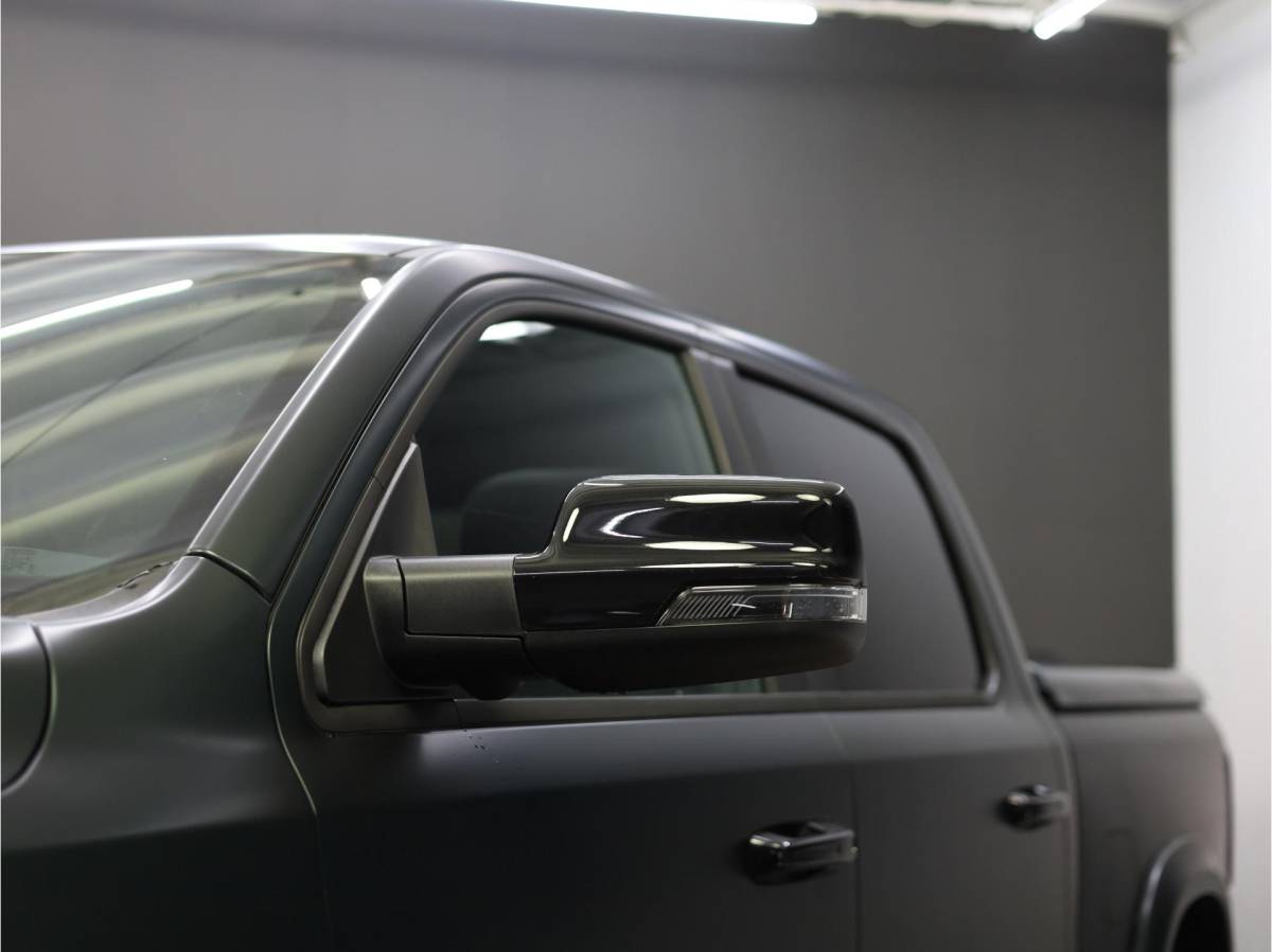 Dodge Ram 1500 Dodge Ram 1500 2025 3.0L HURRICANE LARAMIE Night Premium | BPM VRIJ | NIEUW | Panoramadak | Luchtvering