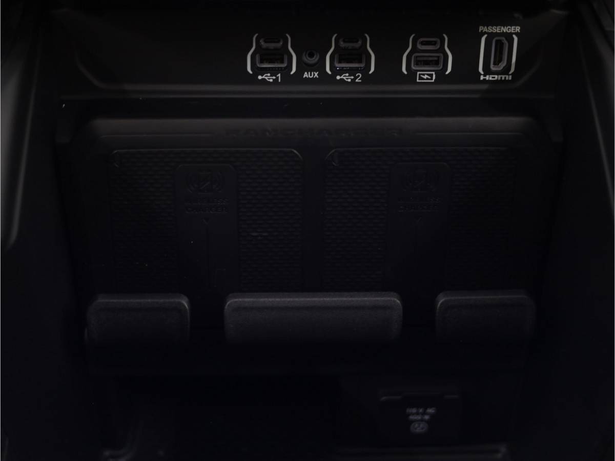 Dodge Ram 1500 Dodge Ram 1500 2025 3.0L HURRICANE LARAMIE Night Premium | BPM VRIJ | NIEUW | Panoramadak | Luchtvering