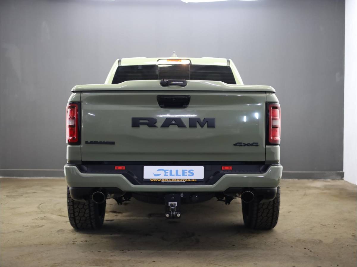 Dodge Ram 1500 Dodge Ram 1500 2025 3.0L HURRICANE LARAMIE Night | BPM VRIJ | NIEUW | LPG | Deksel  | Panoramadak