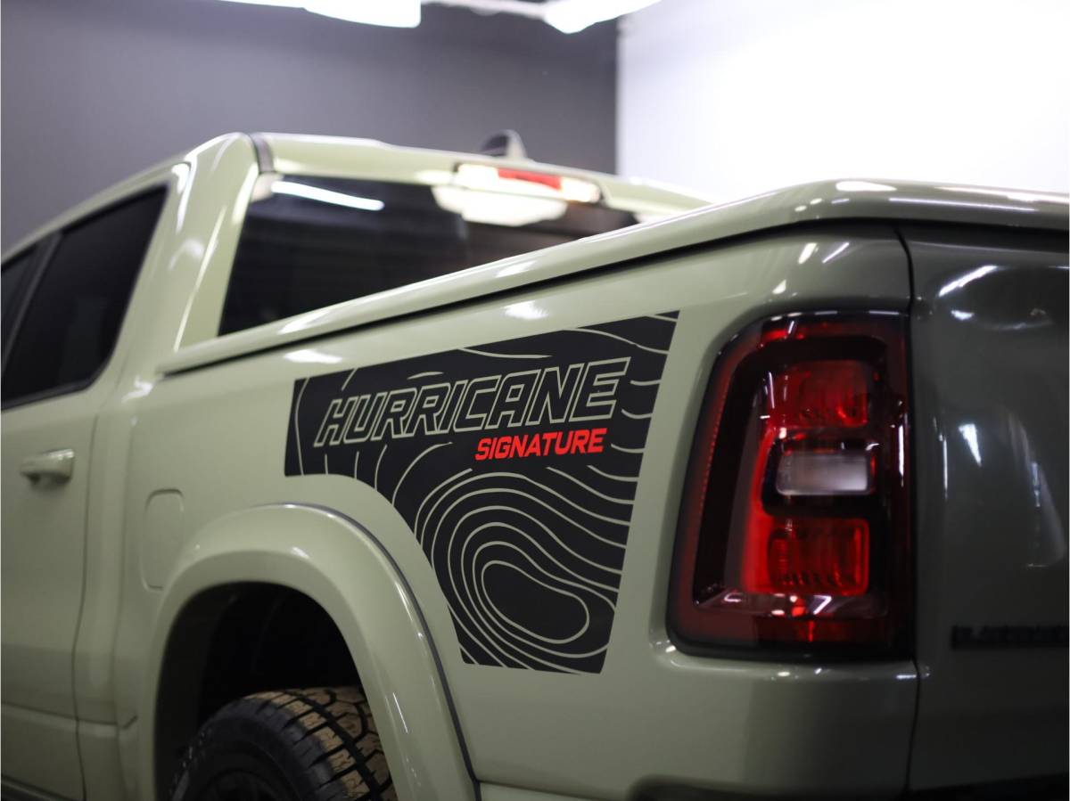 Dodge Ram 1500 Dodge Ram 1500 2025 3.0L HURRICANE LARAMIE Night | BPM VRIJ | NIEUW | LPG | Deksel  | Panoramadak