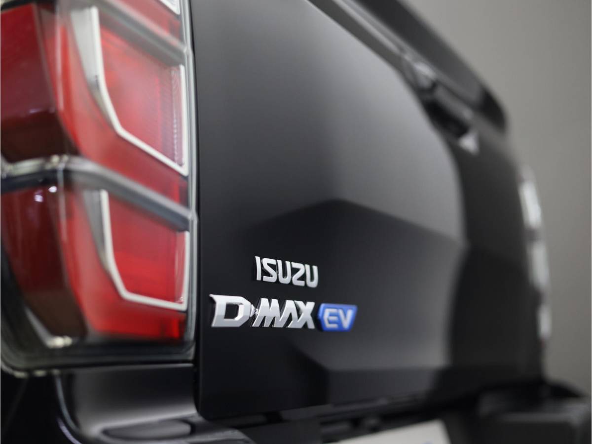 Isuzu D-Max Isuzu D-MAX EV EXTENDED CAB 4WD LSX AT