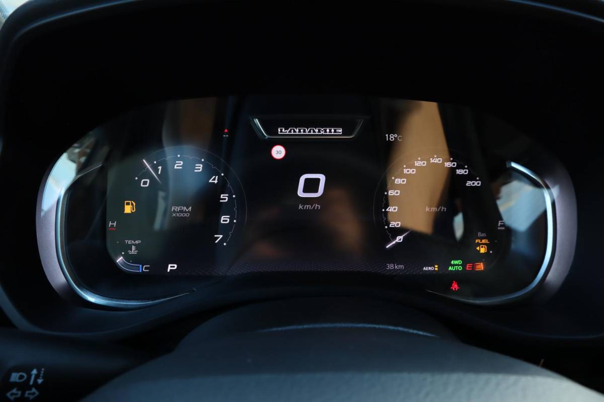 Dodge Ram 1500 Dodge Ram 1500 2025 3.0L HURRICANE LARAMIE Night Premium | BPM VRIJ | NIEUW | Panoramadak | Luchtvering