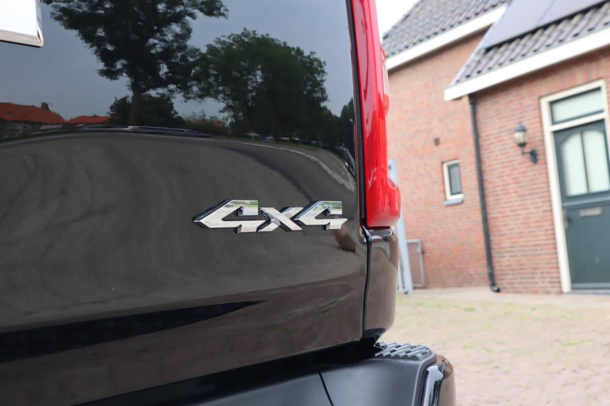 Dodge Ram 1500 Dodge Ram 1500 2025 3.0L HURRICANE LARAMIE SPORT | BPM VRIJ | NIEUW  | LPG in of onderbouw | Deksel