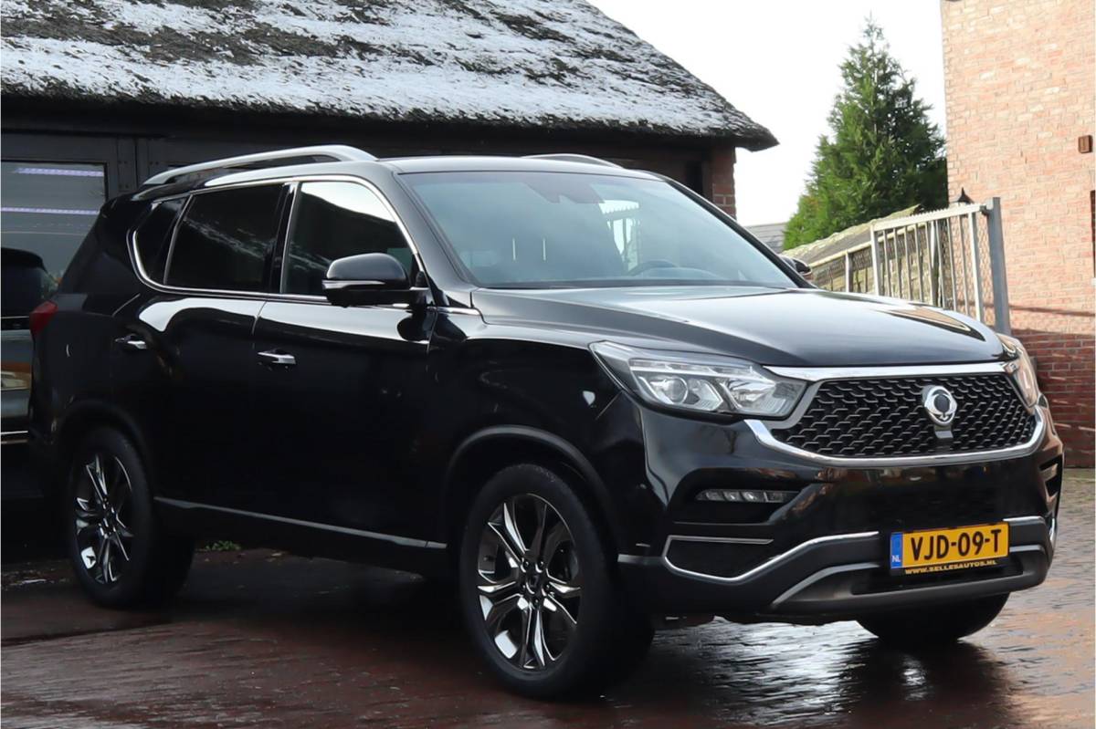 SsangYong Rexton SsangYong Rexton 2.2 e-XDi Sapphire | Stoel/Stuur verwarming | Camera | 4×4 | Lederenbekleding | 20 Inch Lichtmetalen velgen |