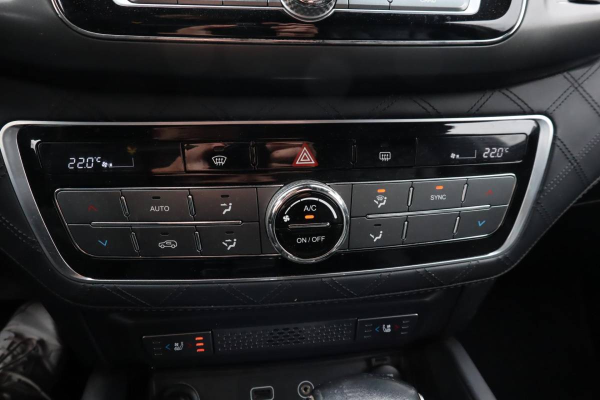 SsangYong Rexton SsangYong Rexton 2.2 e-XDi Sapphire | Stoel/Stuur verwarming | Camera | 4×4 | Lederenbekleding | 20 Inch Lichtmetalen velgen |