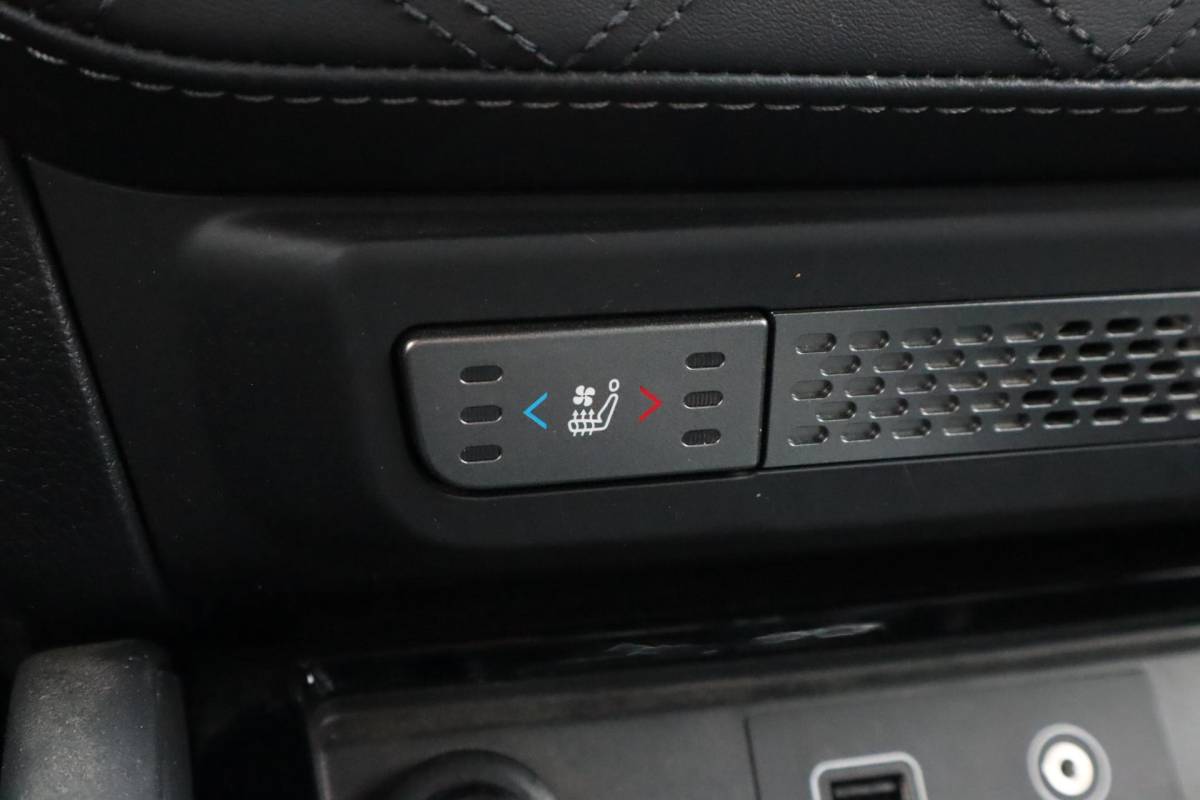 SsangYong Rexton SsangYong Rexton 2.2 e-XDi Sapphire | Stoel/Stuur verwarming | Camera | 4×4 | Lederenbekleding | 20 Inch Lichtmetalen velgen |