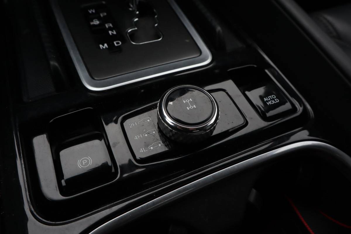 SsangYong Rexton SsangYong Rexton 2.2 e-XDi Sapphire | Stoel/Stuur verwarming | Camera | 4×4 | Lederenbekleding | 20 Inch Lichtmetalen velgen |