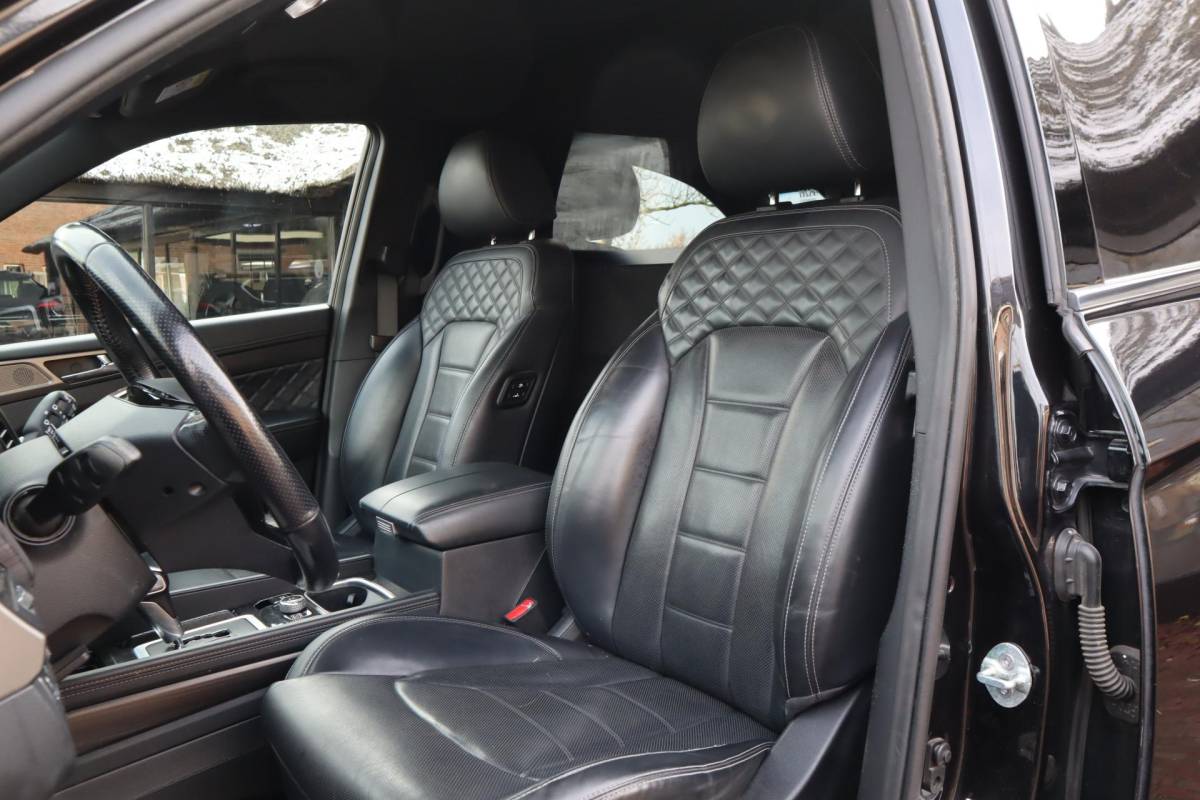 SsangYong Rexton SsangYong Rexton 2.2 e-XDi Sapphire | Stoel/Stuur verwarming | Camera | 4×4 | Lederenbekleding | 20 Inch Lichtmetalen velgen |