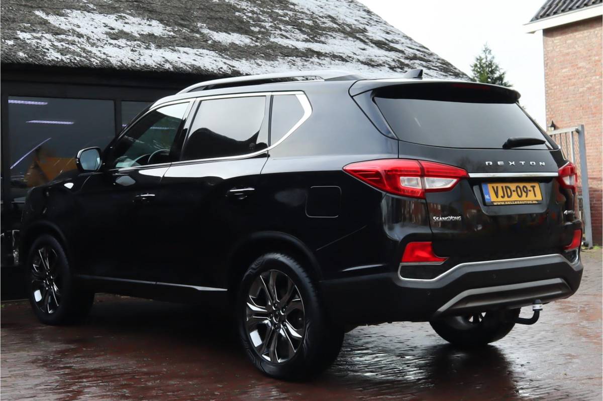 SsangYong Rexton SsangYong Rexton 2.2 e-XDi Sapphire | Stoel/Stuur verwarming | Camera | 4×4 | Lederenbekleding | 20 Inch Lichtmetalen velgen |