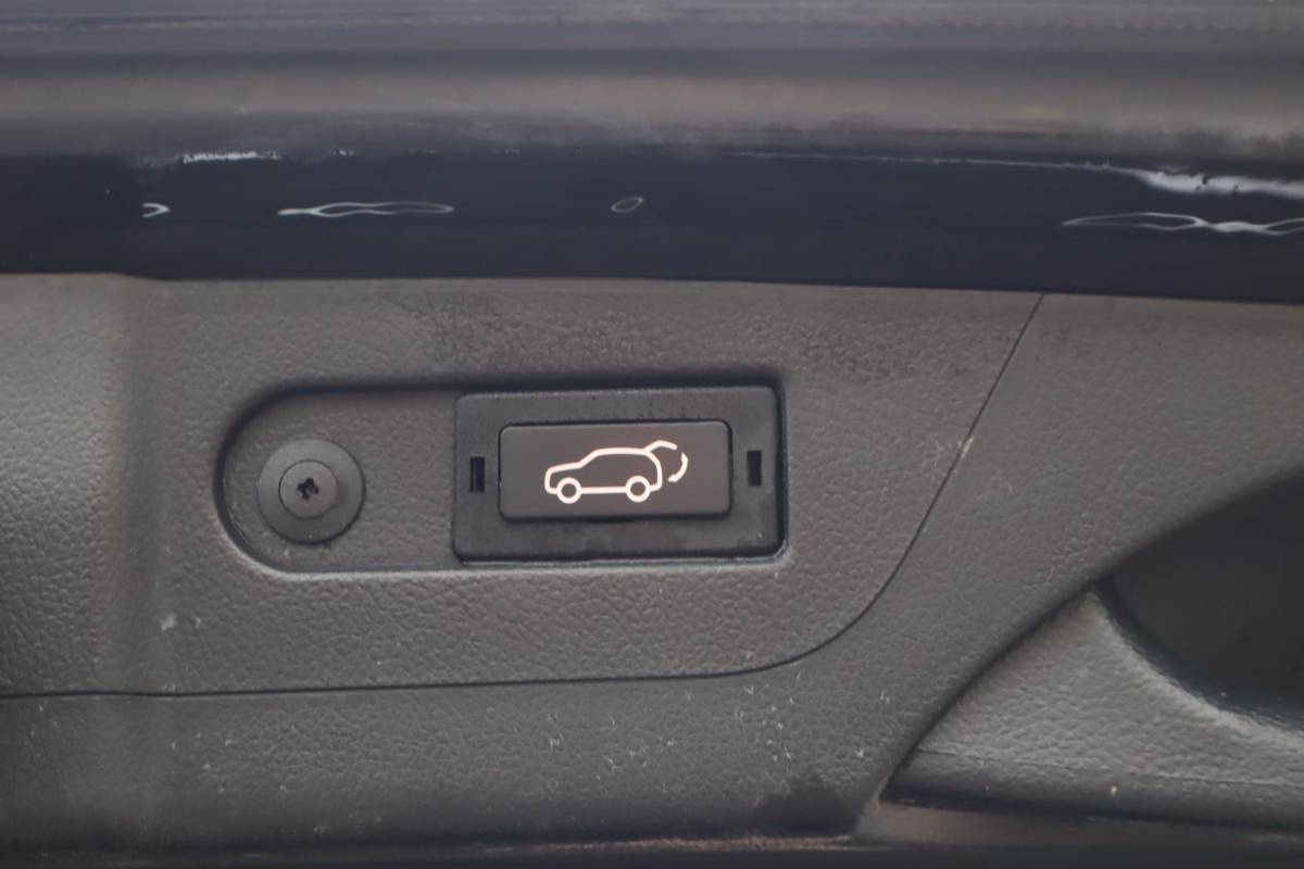SsangYong Rexton SsangYong Rexton 2.2 e-XDi Sapphire | Stoel/Stuur verwarming | Camera | 4×4 | Lederenbekleding | 20 Inch Lichtmetalen velgen |