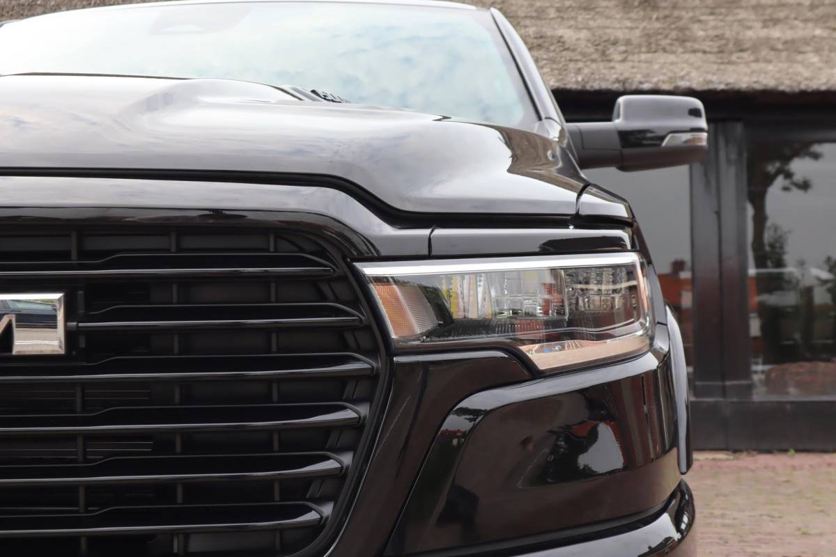 Dodge Ram 1500 Dodge Ram 1500 2025 3.0L HURRICANE LARAMIE SPORT | BPM VRIJ | NIEUW |