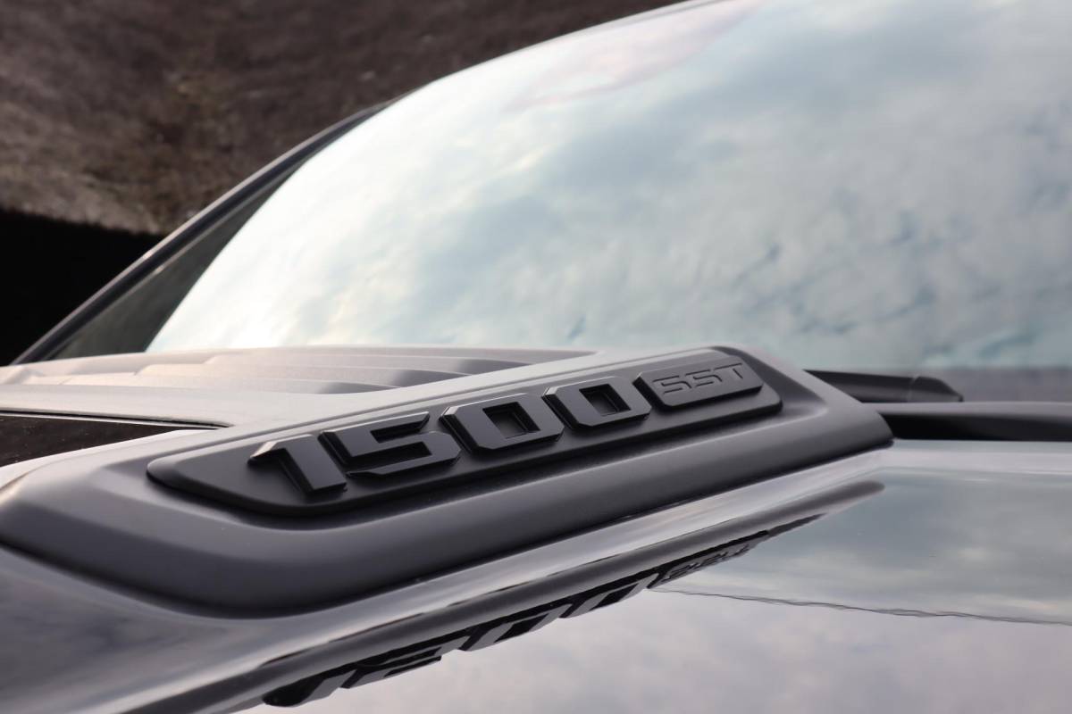 Dodge Ram 1500 Dodge Ram 1500 2025 3.0L HURRICANE LARAMIE SPORT | BPM VRIJ | NIEUW |