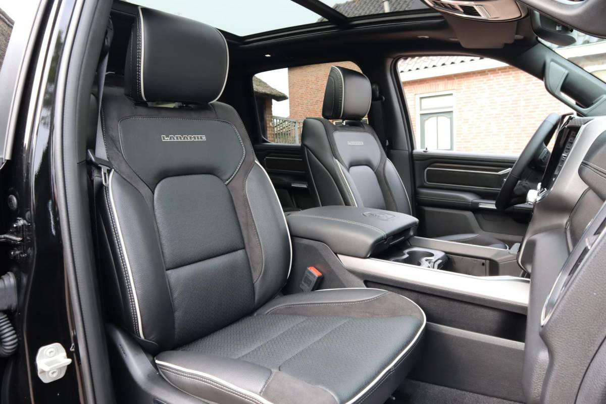 Dodge Ram 1500 Dodge Ram 1500 2025 3.0L HURRICANE LARAMIE SPORT | BPM VRIJ | NIEUW |