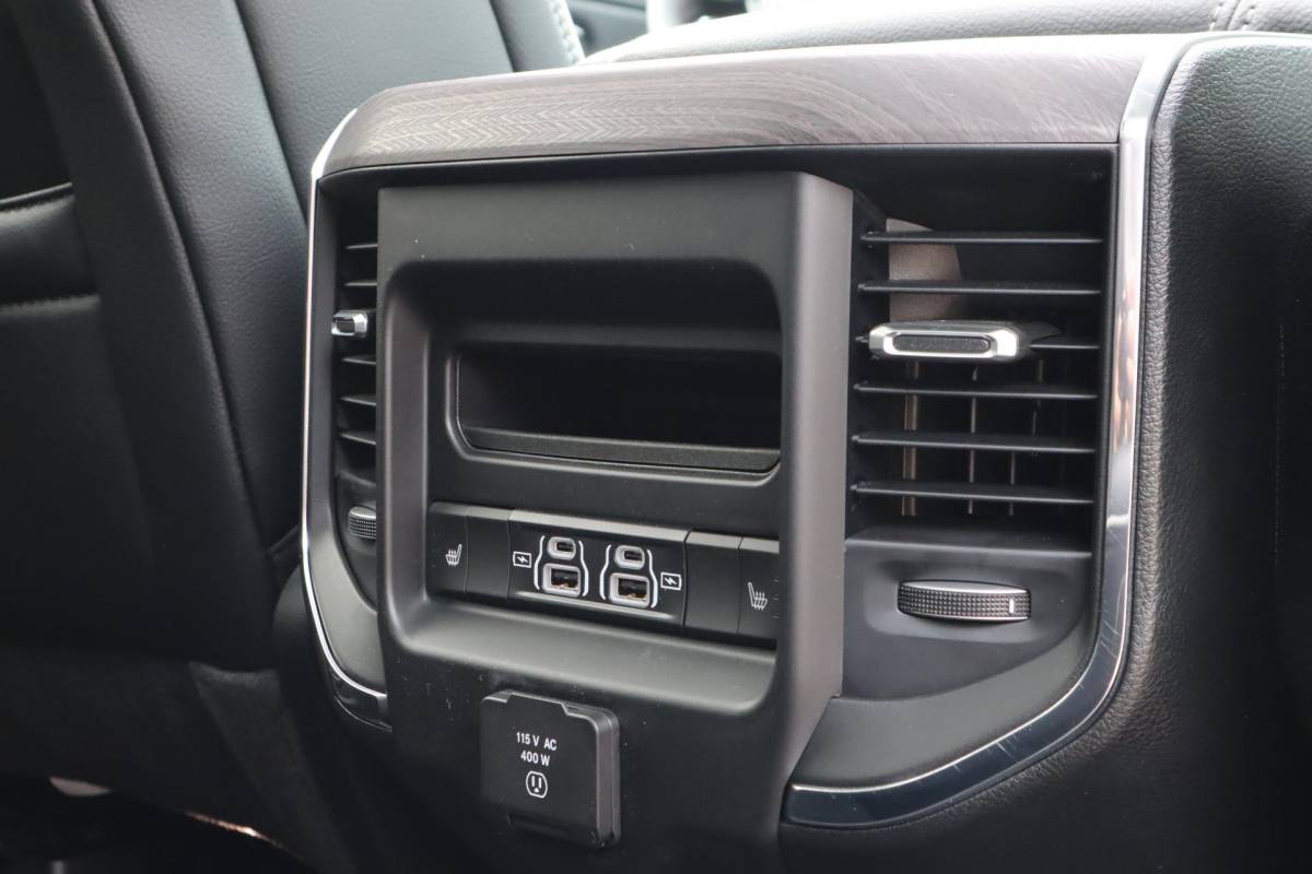 Dodge Ram 1500 Dodge Ram 1500 2025 3.0L HURRICANE LARAMIE SPORT | BPM VRIJ | NIEUW |