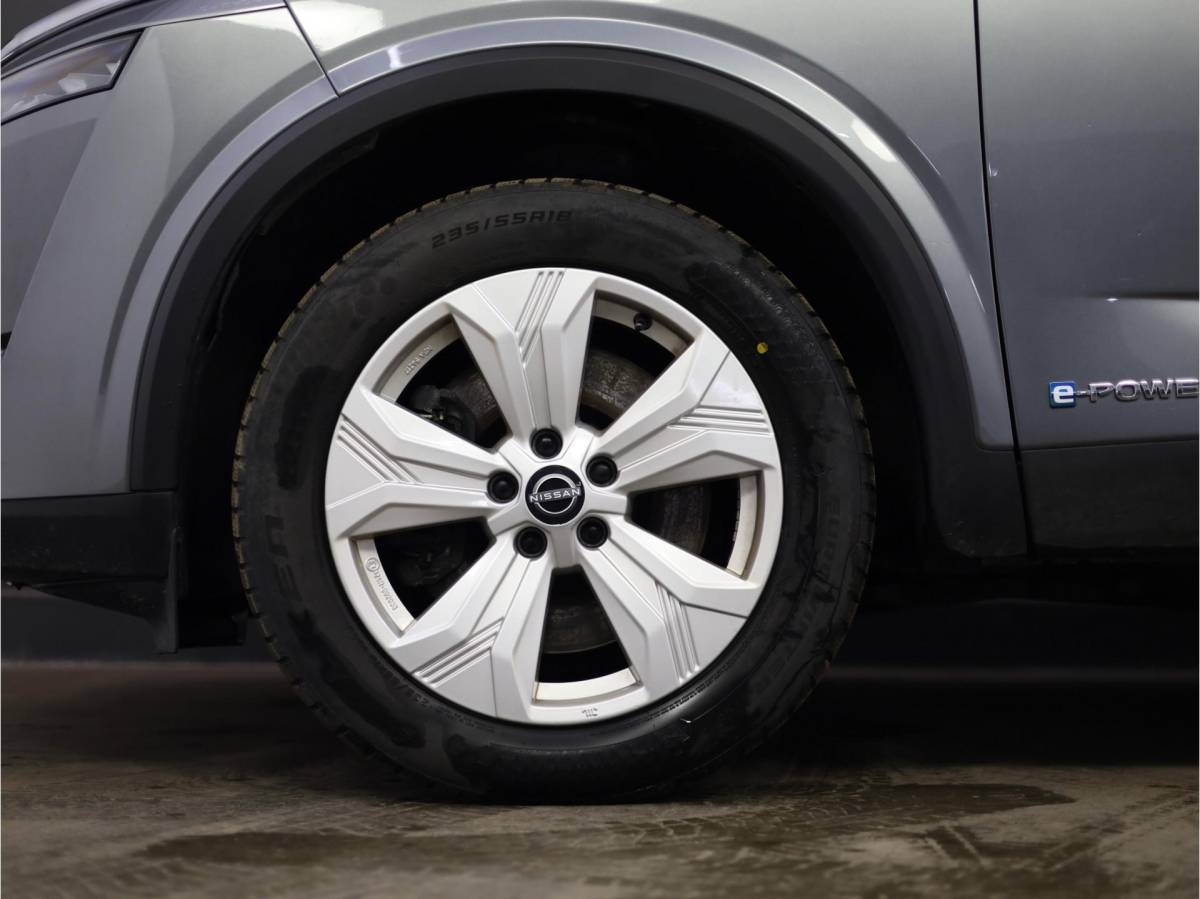 Nissan QASHQAI Nissan Qashqai 1.5 e-Power N-Connecta | 360 camera | Stuurwiel verwarmd | Stoelverwarming | Hybride | Elektrische kofferbak | Voorruit verwarming | Airco | Climate control |