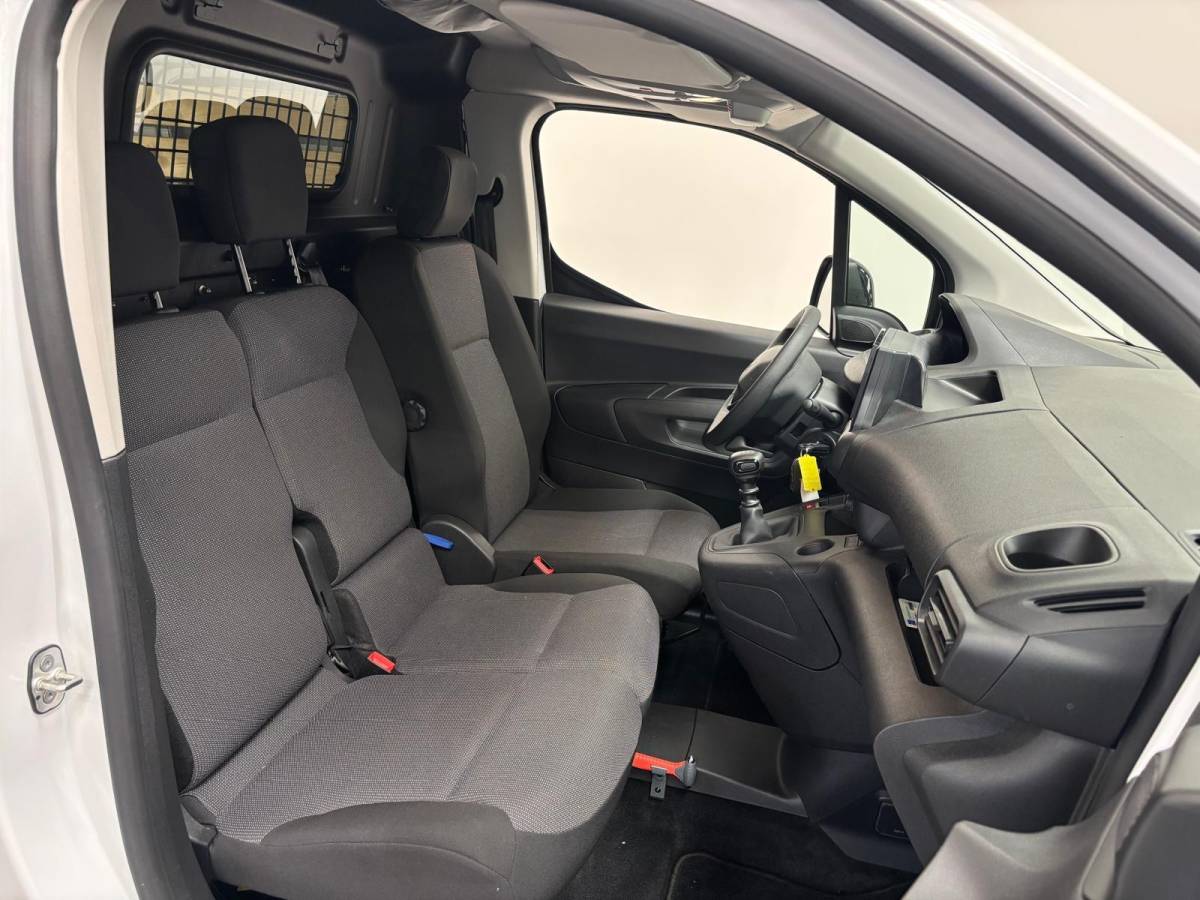 Peugeot Partner Peugeot Partner 1.5 BlueHDi 100PK L2 Navigatie Airco Camera