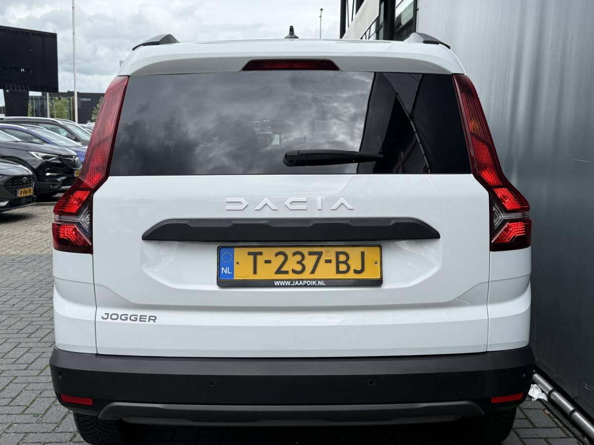 Dacia Jogger Dacia Jogger BWJ 2023 1.0 TCe 92 PK 100 ECO-G Expression 5p. FULL LED | CARPLAY + ANDROID | DAB |  NAV | AIRCO | CRUISE | PDC