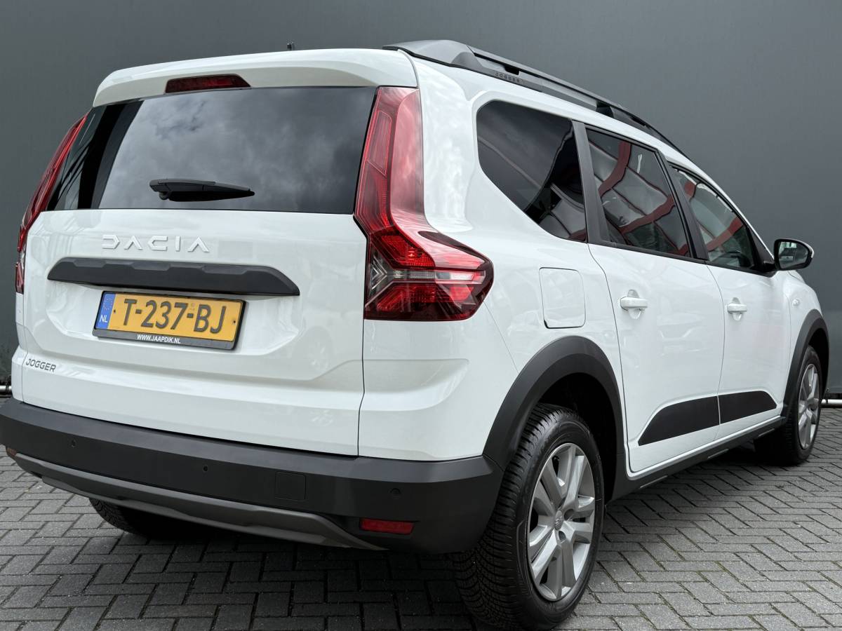 Dacia Jogger Dacia Jogger BWJ 2023 1.0 TCe 92 PK 100 ECO-G Expression 5p. FULL LED | CARPLAY + ANDROID | DAB |  NAV | AIRCO | CRUISE | PDC