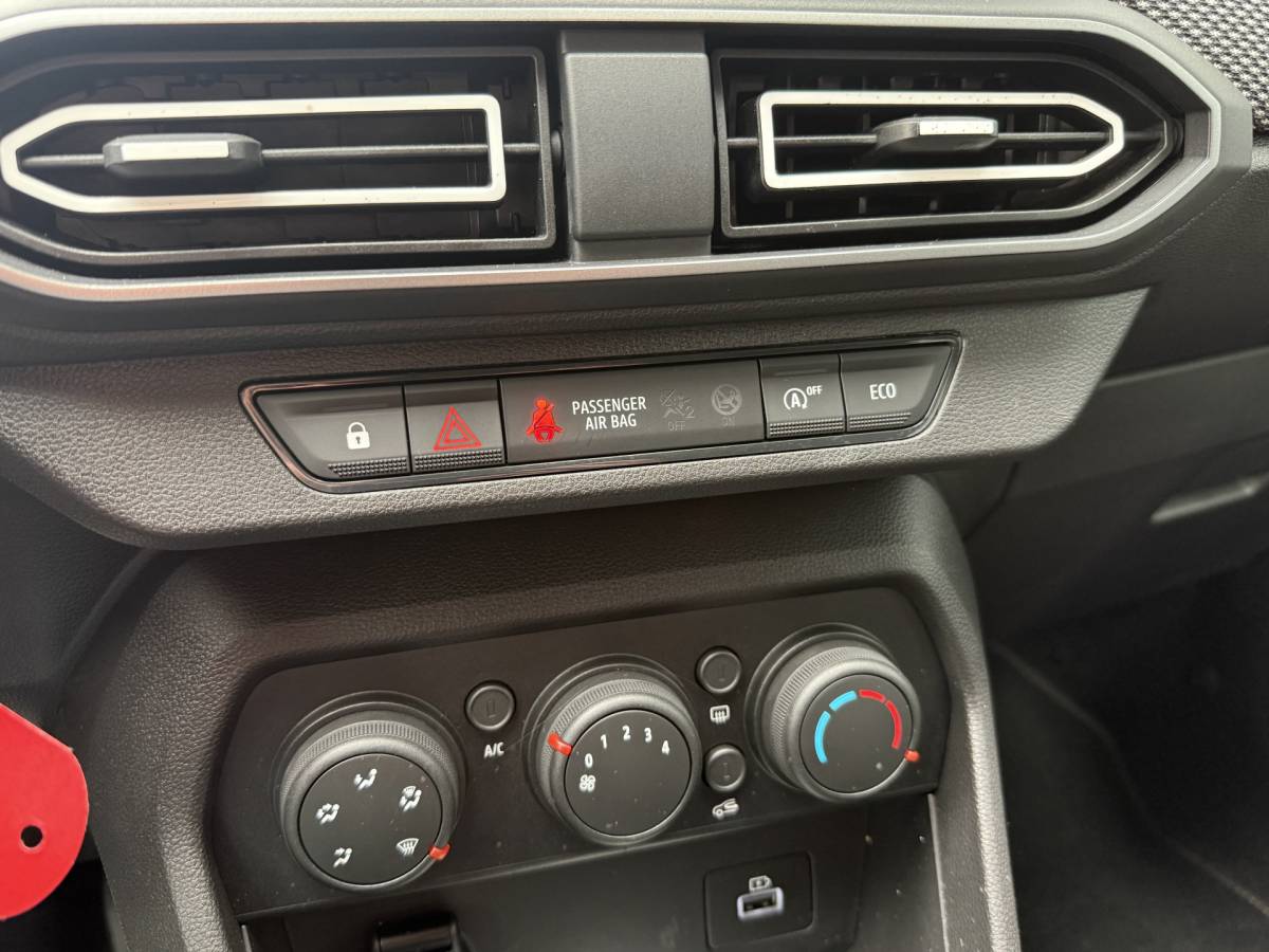 Dacia Jogger Dacia Jogger BWJ 2023 1.0 TCe 92 PK 100 ECO-G Expression 5p. FULL LED | CARPLAY + ANDROID | DAB |  NAV | AIRCO | CRUISE | PDC