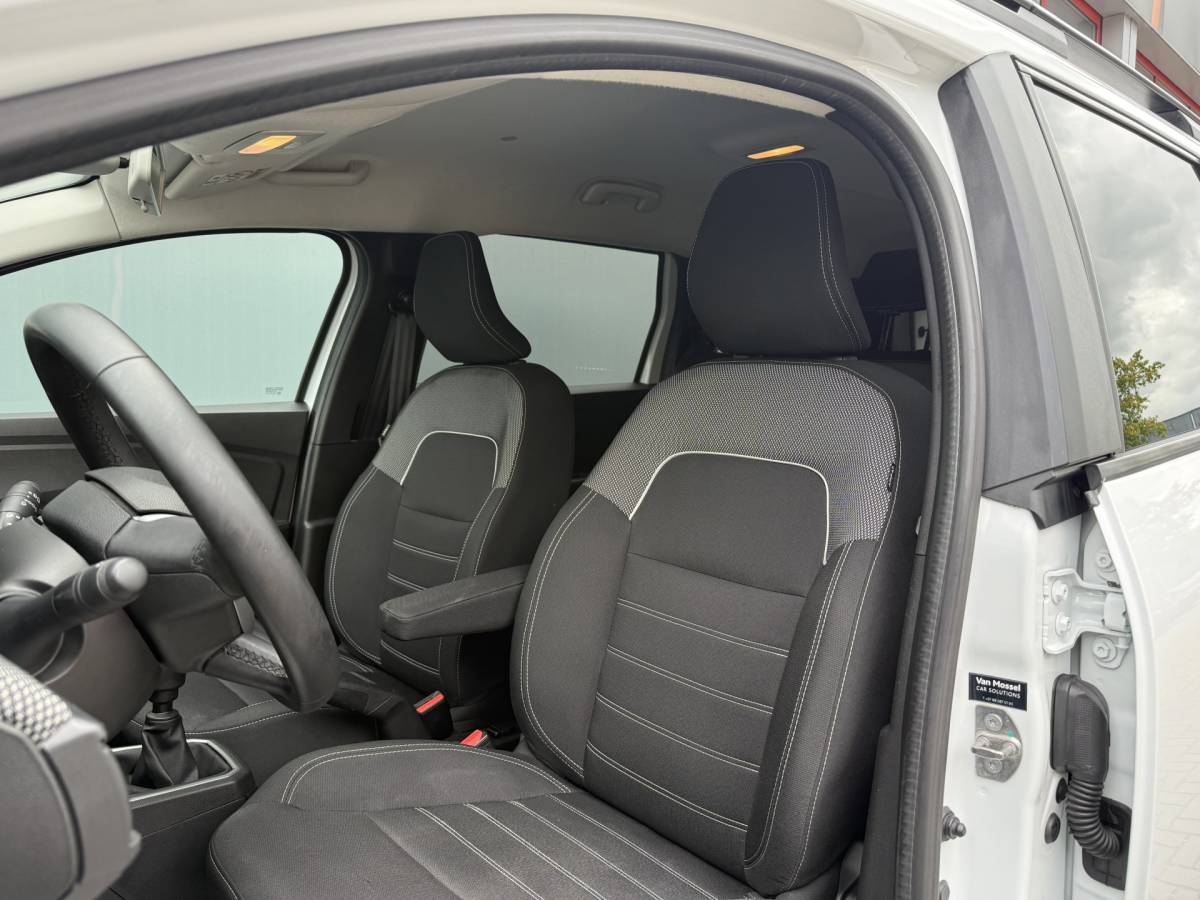 Dacia Jogger Dacia Jogger BWJ 2023 1.0 TCe 92 PK 100 ECO-G Expression 5p. FULL LED | CARPLAY + ANDROID | DAB |  NAV | AIRCO | CRUISE | PDC
