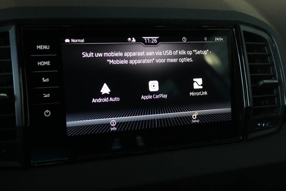 Škoda Karoq ŠKODA Karoq 1.5 TSI ACT Sportline Business Facelift | Trekhaak | Camera | Keyless | Adapt. Cruise | Stoel/Stuurverw. | Virtual Cockpit | Carplay | 18″ LMV | PDC V+A