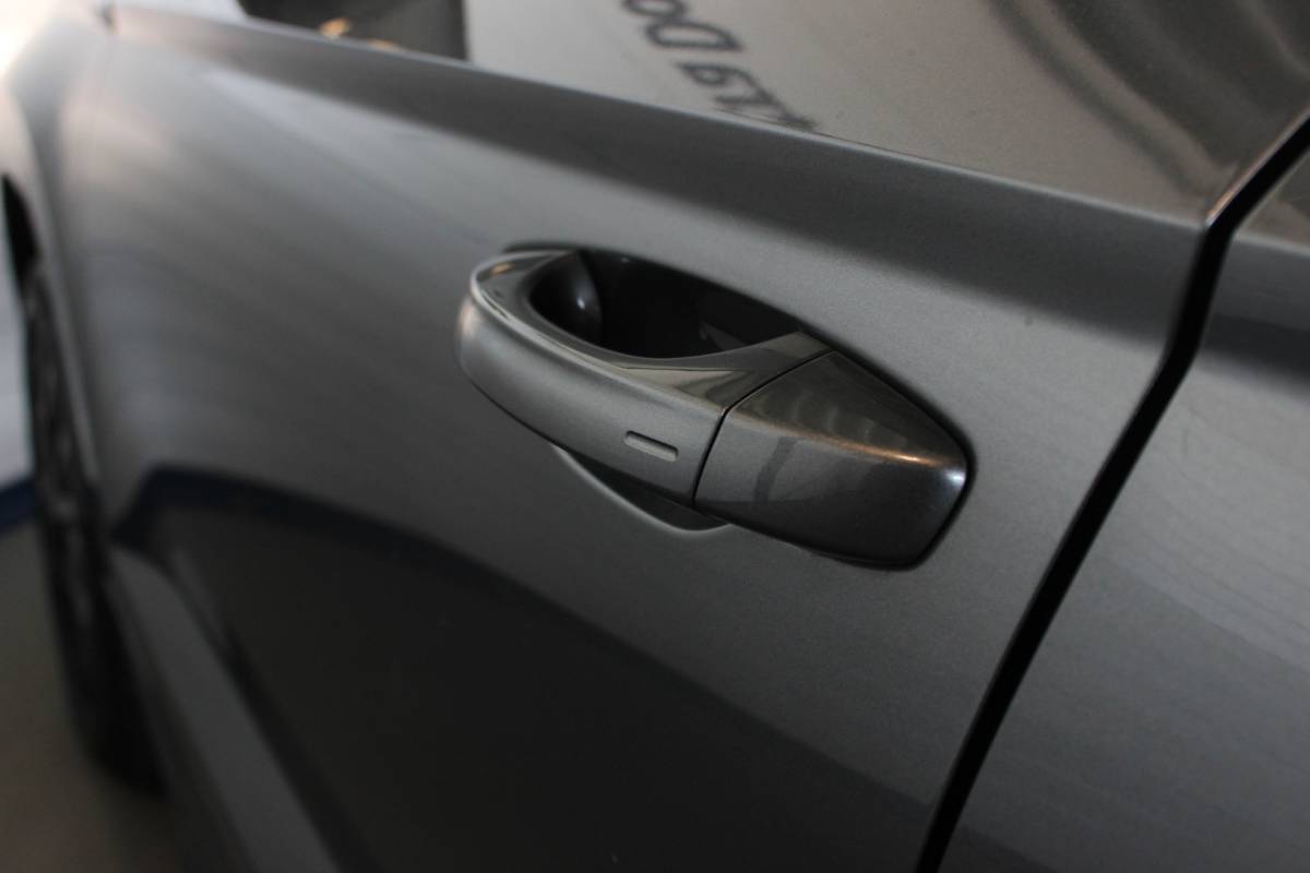 Škoda Karoq ŠKODA Karoq 1.5 TSI ACT Sportline Business Facelift | Trekhaak | Camera | Keyless | Adapt. Cruise | Stoel/Stuurverw. | Virtual Cockpit | Carplay | 18″ LMV | PDC V+A