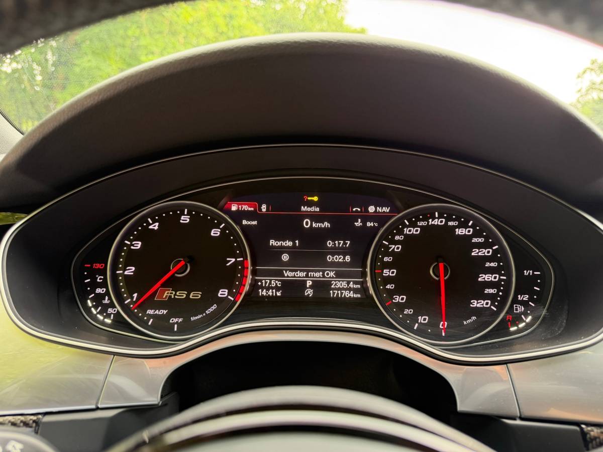 Audi RS6 Audi RS6 Avant 4.0 TFSI Quattro Pro Line Plus | APR | Keramisch | Pano | Carbon | Matrix | Schaalstoelen |