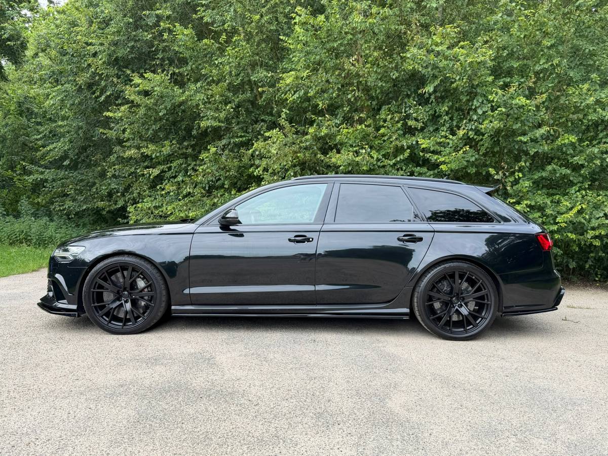 Audi RS6 Audi RS6 Avant 4.0 TFSI Quattro Pro Line Plus | APR | Keramisch | Pano | Carbon | Matrix | Schaalstoelen |