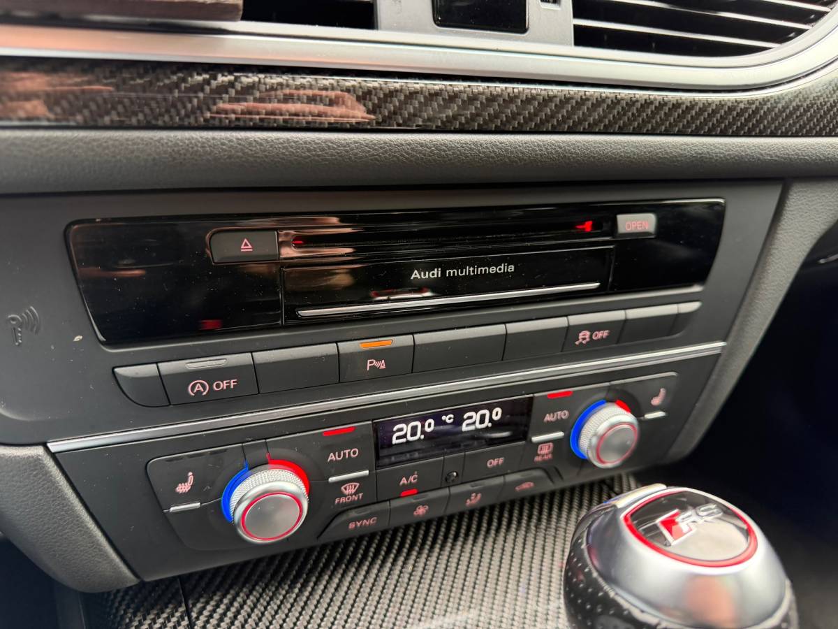 Audi RS6 Audi RS6 Avant 4.0 TFSI Quattro Pro Line Plus | APR | Keramisch | Pano | Carbon | Matrix | Schaalstoelen |