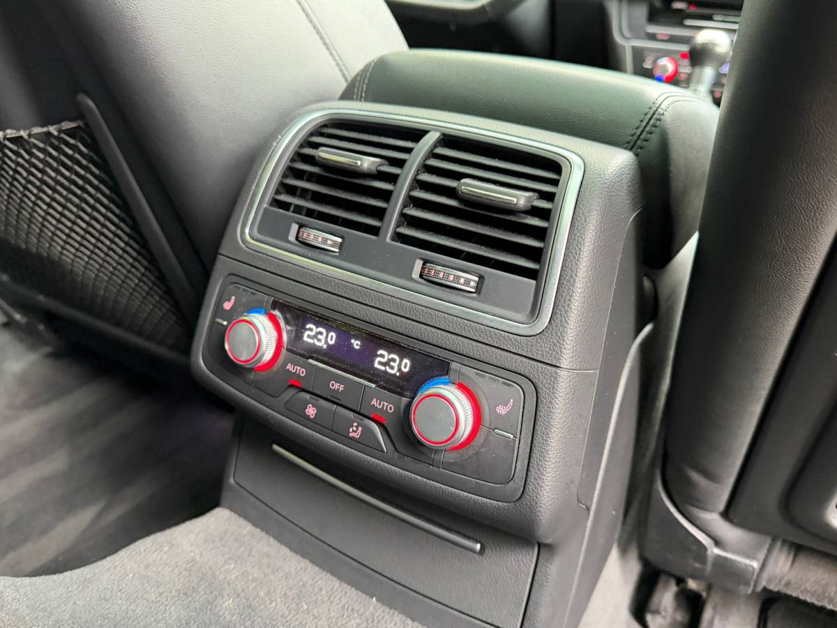Audi RS6 Audi RS6 Avant 4.0 TFSI Quattro Pro Line Plus | APR | Keramisch | Pano | Carbon | Matrix | Schaalstoelen |