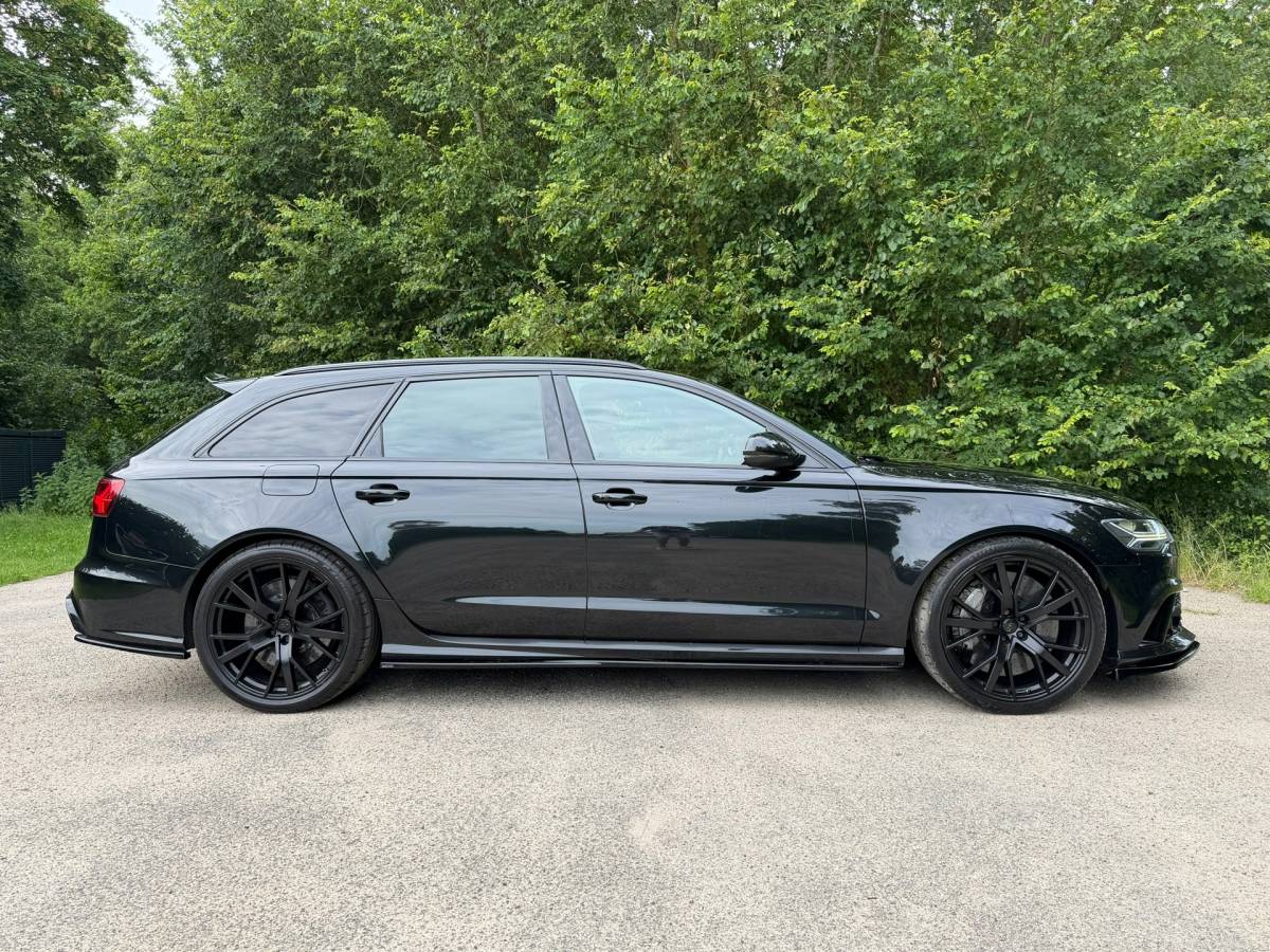 Audi RS6 Audi RS6 Avant 4.0 TFSI Quattro Pro Line Plus | APR | Keramisch | Pano | Carbon | Matrix | Schaalstoelen |