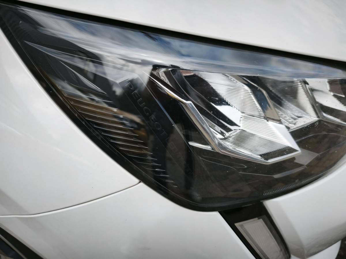 Peugeot 208 Peugeot 208 1.2 PureTech Active Pack Navi-Carplay Led Cruise-Control Parkeerhulp Nieuwe Distributieriem