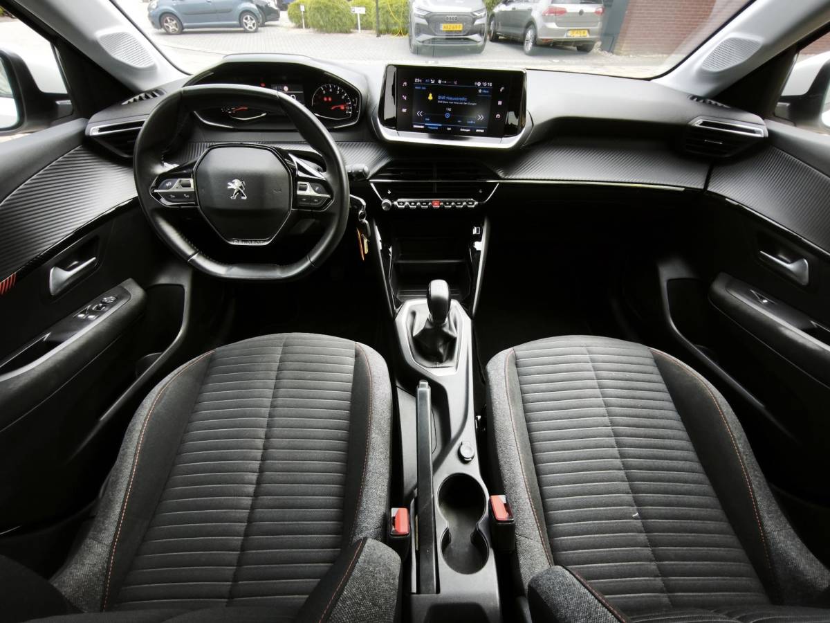 Peugeot 208 Peugeot 208 1.2 PureTech Active Pack Navi-Carplay Led Cruise-Control Parkeerhulp Nieuwe Distributieriem