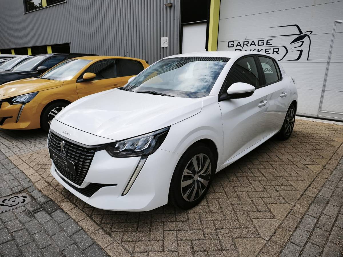 Peugeot 208 Peugeot 208 1.2 PureTech Active Pack Navi-Carplay Led Cruise-Control Parkeerhulp Nieuwe Distributieriem