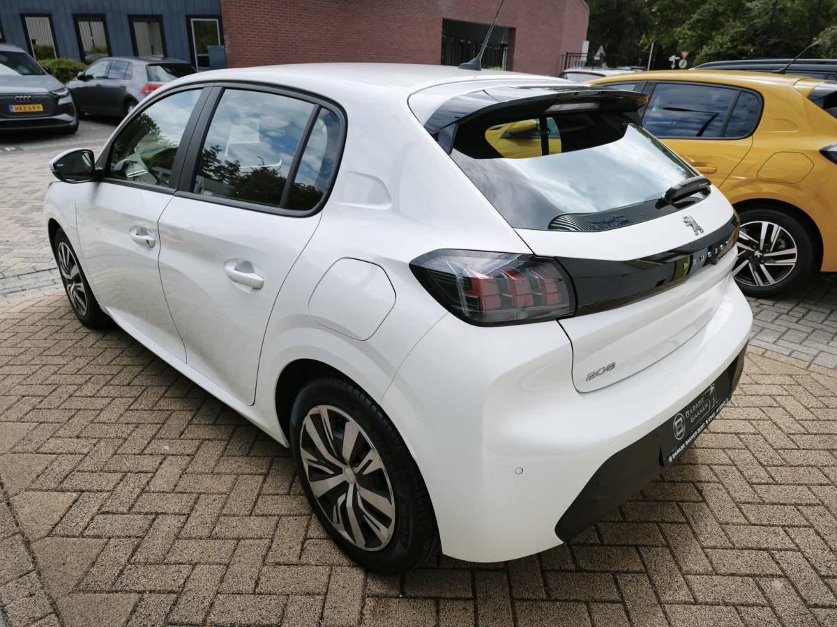 Peugeot 208 Peugeot 208 1.2 PureTech Active Pack Navi-Carplay Led Cruise-Control Parkeerhulp Nieuwe Distributieriem