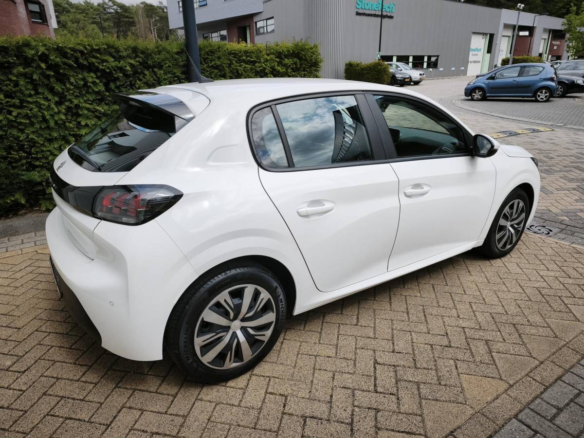 Peugeot 208 Peugeot 208 1.2 PureTech Active Pack Navi-Carplay Led Cruise-Control Parkeerhulp Nieuwe Distributieriem