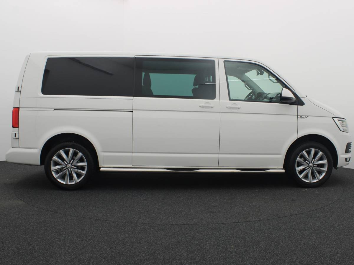 Volkswagen Transporter Volkswagen Transporter 2.0 TDI L2H1 DC Highline PDC / CRUISE / FULL LED /  BLUETOOTH / TREKHAAK / NETJES!