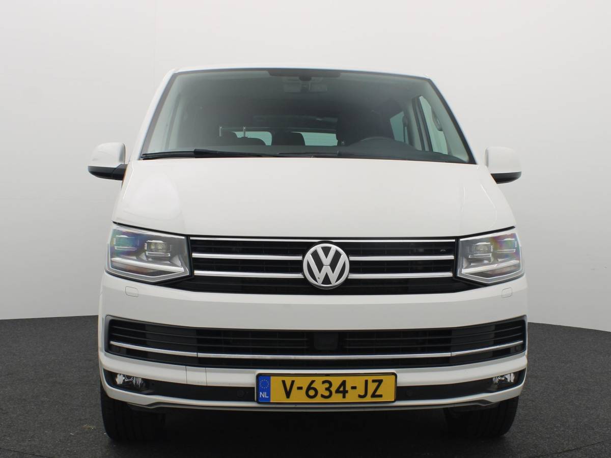 Volkswagen Transporter Volkswagen Transporter 2.0 TDI L2H1 DC Highline PDC / CRUISE / FULL LED /  BLUETOOTH / TREKHAAK / NETJES!