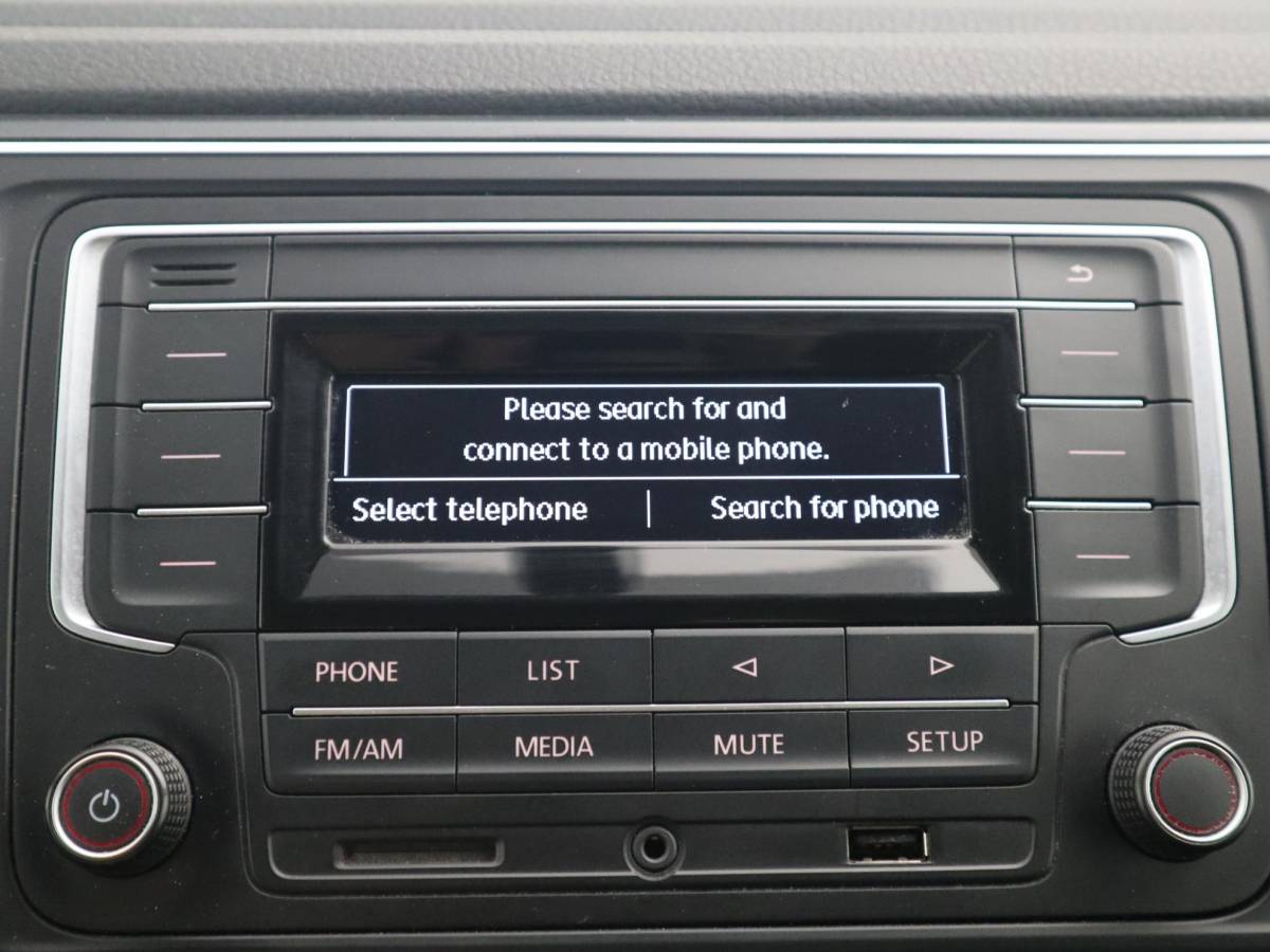 Volkswagen Transporter Volkswagen Transporter 2.0 TDI L2H1 DC Highline PDC / CRUISE / FULL LED /  BLUETOOTH / TREKHAAK / NETJES!