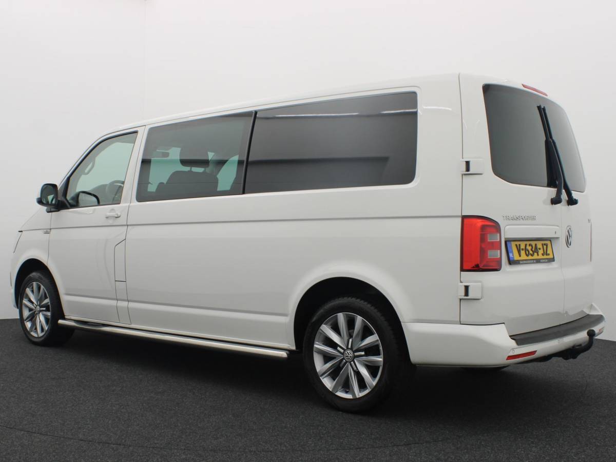 Volkswagen Transporter Volkswagen Transporter 2.0 TDI L2H1 DC Highline PDC / CRUISE / FULL LED /  BLUETOOTH / TREKHAAK / NETJES!