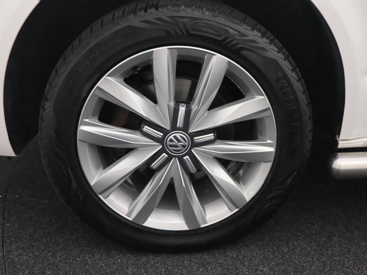 Volkswagen Transporter Volkswagen Transporter 2.0 TDI L2H1 DC Highline PDC / CRUISE / FULL LED /  BLUETOOTH / TREKHAAK / NETJES!