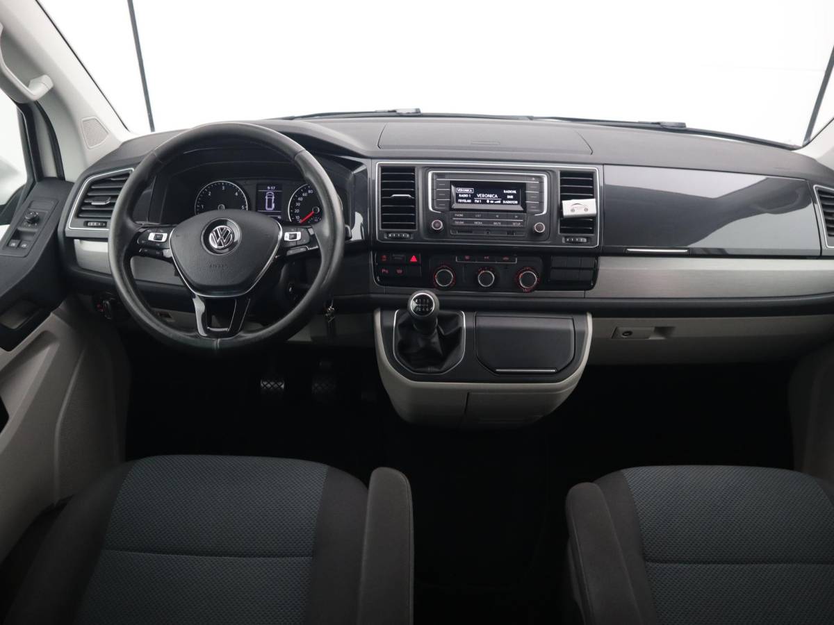 Volkswagen Transporter Volkswagen Transporter 2.0 TDI L2H1 DC Highline PDC / CRUISE / FULL LED /  BLUETOOTH / TREKHAAK / NETJES!
