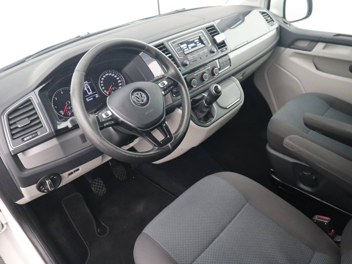 Volkswagen Transporter Volkswagen Transporter 2.0 TDI L2H1 DC Highline PDC / CRUISE / FULL LED /  BLUETOOTH / TREKHAAK / NETJES!