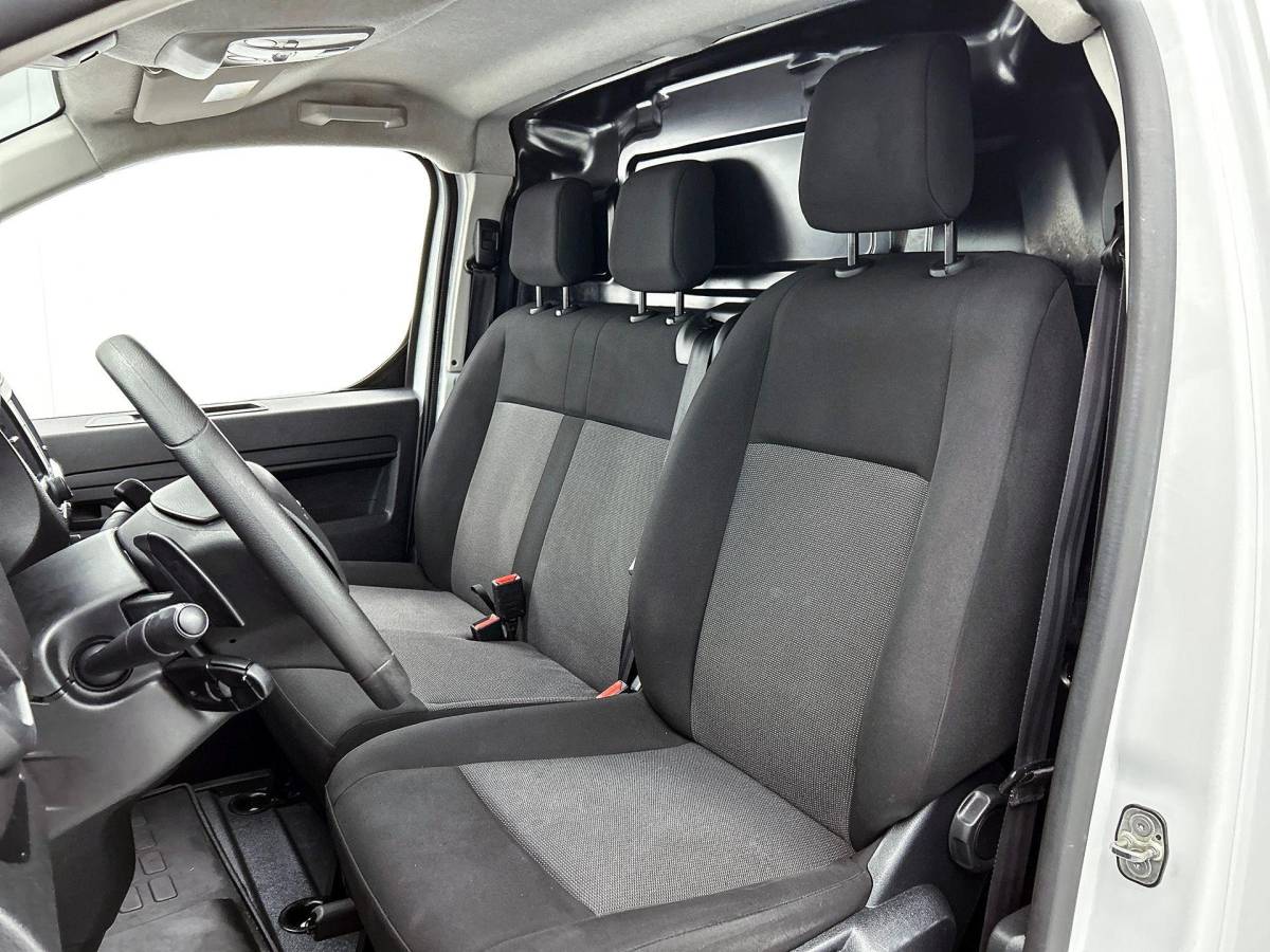 Opel Vivaro Opel Vivaro 2.0 145PK L3 Automaat Airco Cruise Control
