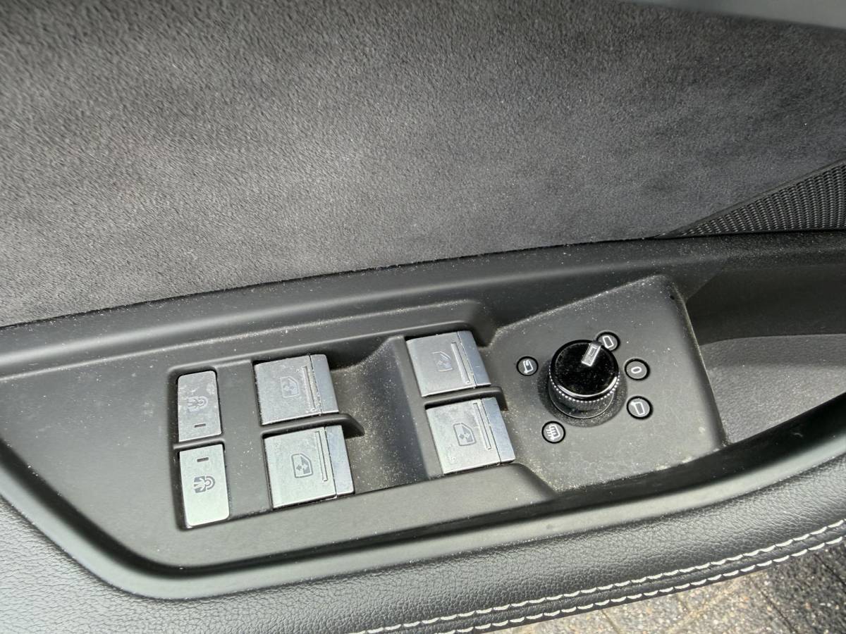 Audi Q8 Sportback e-tron Audi Q8 Sportback e-tron 55 quattro S Edition Competition 115 kWh SOH 90% | Panoramadak | Luchtvering | Camera | Bang & Olufsen | Matrix LED |