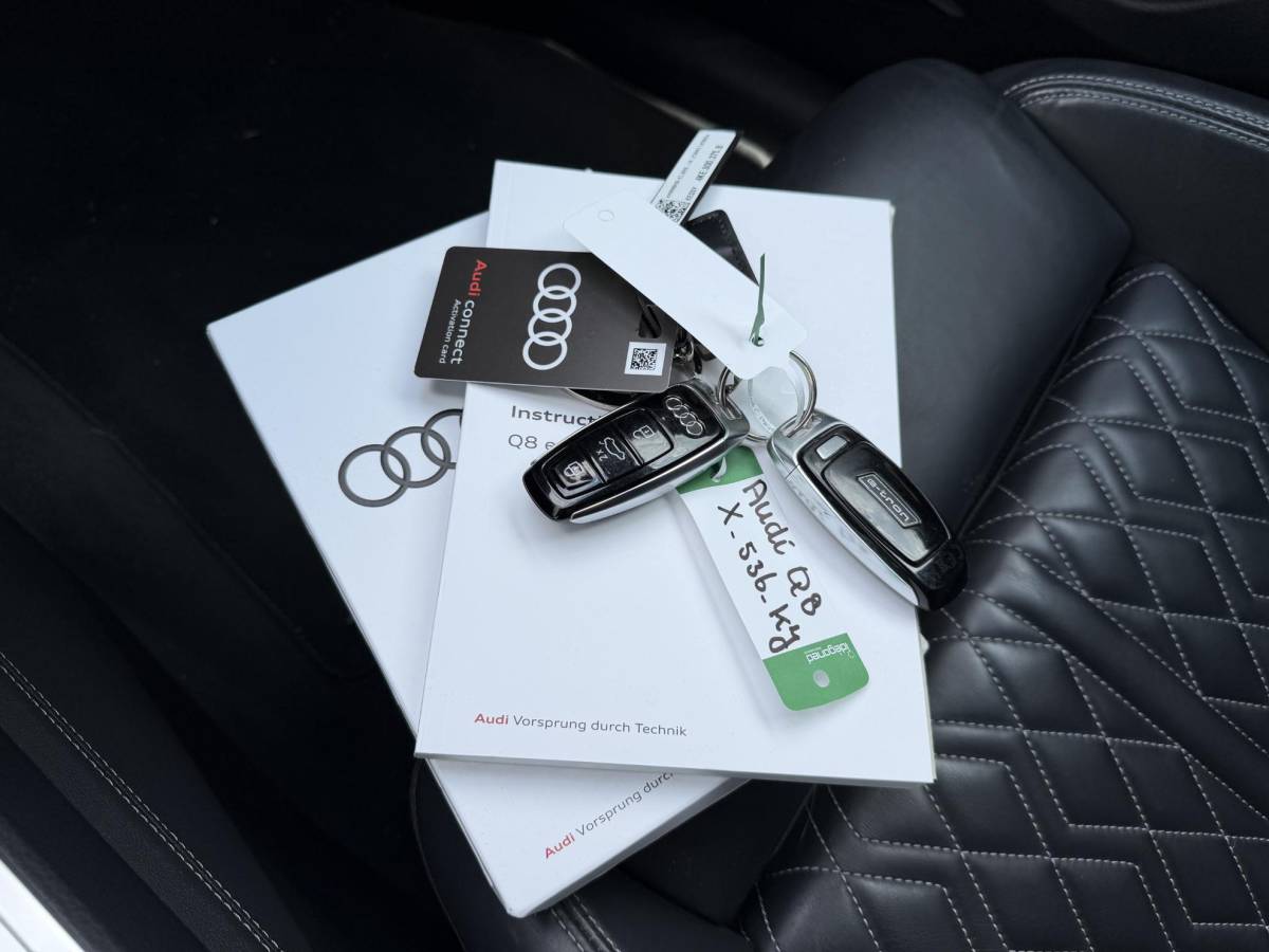 Audi Q8 Sportback e-tron Audi Q8 Sportback e-tron 55 quattro S Edition Competition 115 kWh SOH 90% | Panoramadak | Luchtvering | Camera | Bang & Olufsen | Matrix LED |