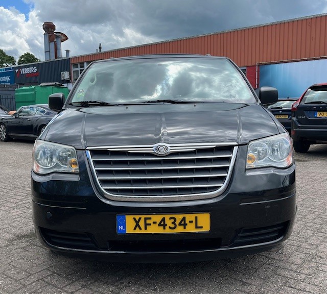 Chrysler Grand Voyager Chrysler Grand Voyager 3.8 V6 LX/ 7 persoons/Automaat/Youngtimer/Cruise control/Airco