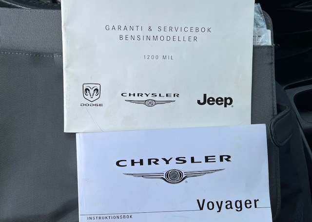 Chrysler Grand Voyager Chrysler Grand Voyager 3.8 V6 LX/ 7 persoons/Automaat/Youngtimer/Cruise control/Airco