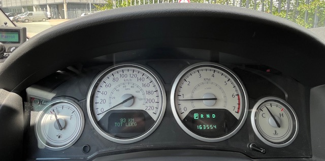 Chrysler Grand Voyager Chrysler Grand Voyager 3.8 V6 LX/ 7 persoons/Automaat/Youngtimer/Cruise control/Airco