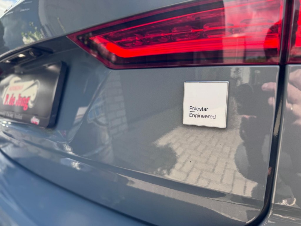 Volvo V60 Volvo V60 2.0 T8 AWD Polestar Engineered Panoramadak H&K Öhlins Brembo Carplay!